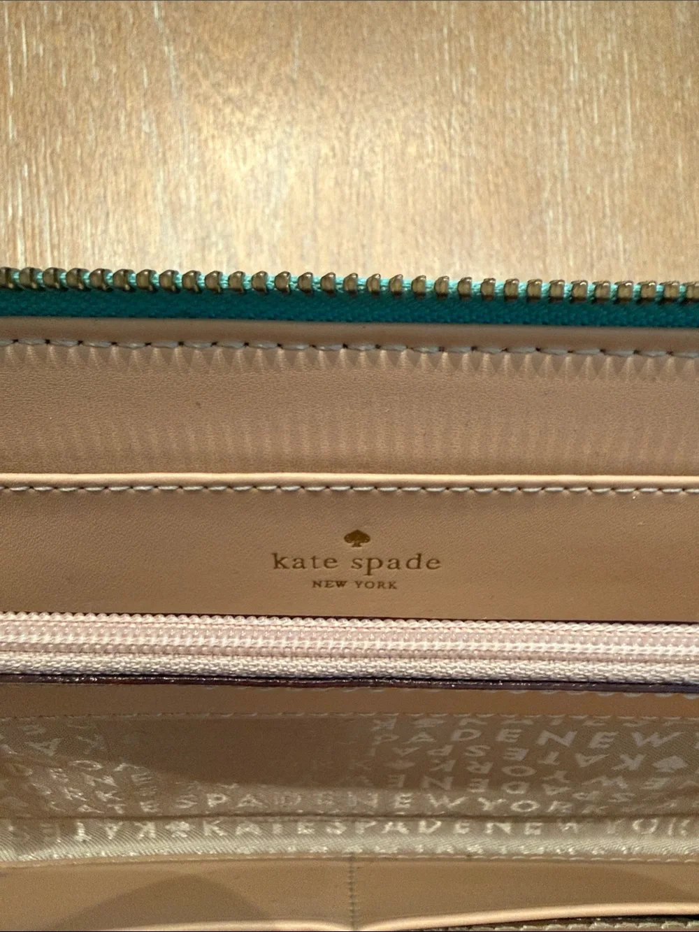 kate spade Mint Teal Leather Wristlet Wallet with Gold Logo - Picture 4 of 5
